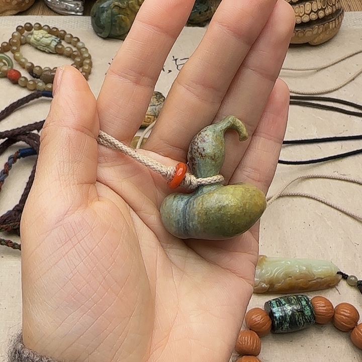 长***胖和田玉未镶嵌颈饰