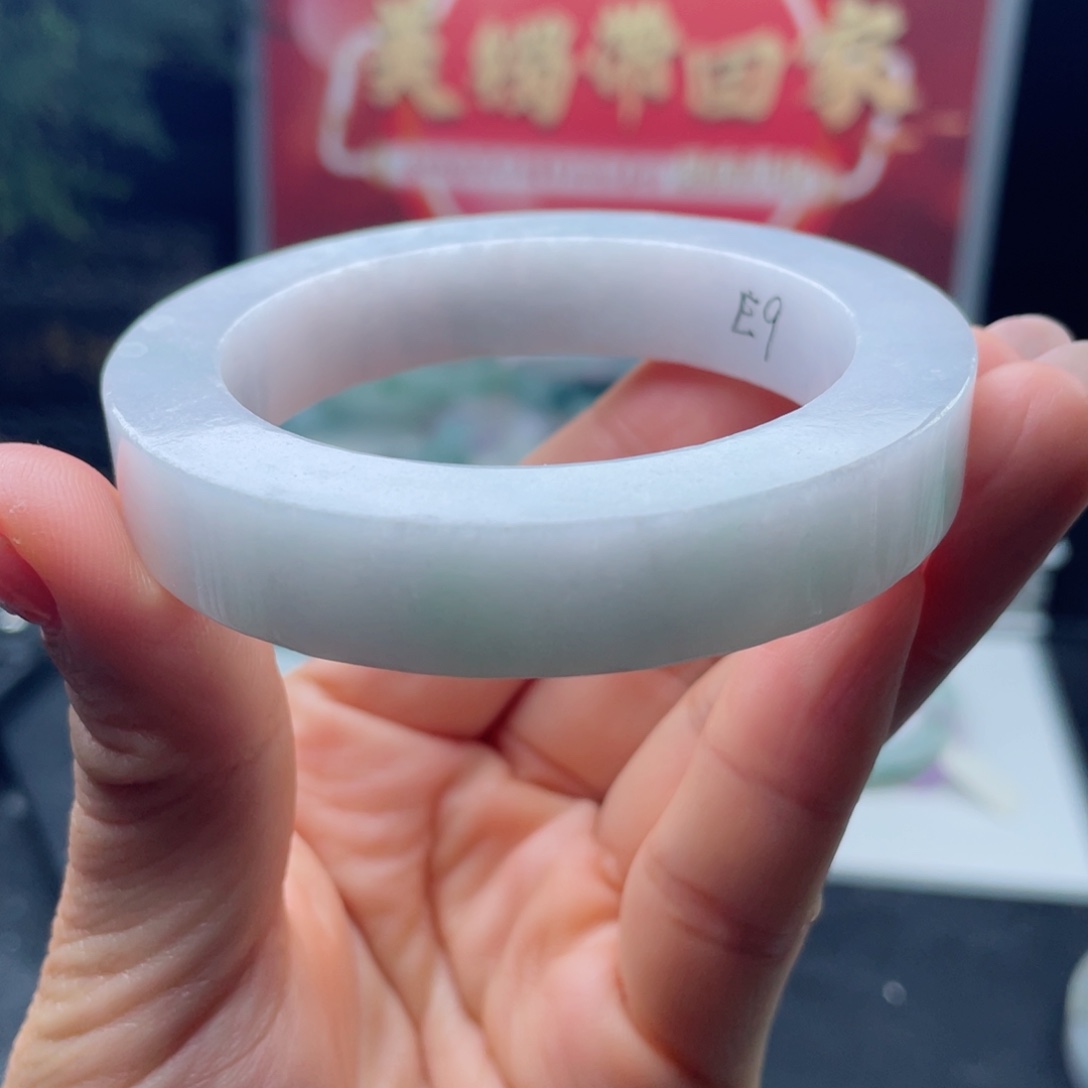 定制翡翠未镶嵌正圈手镯