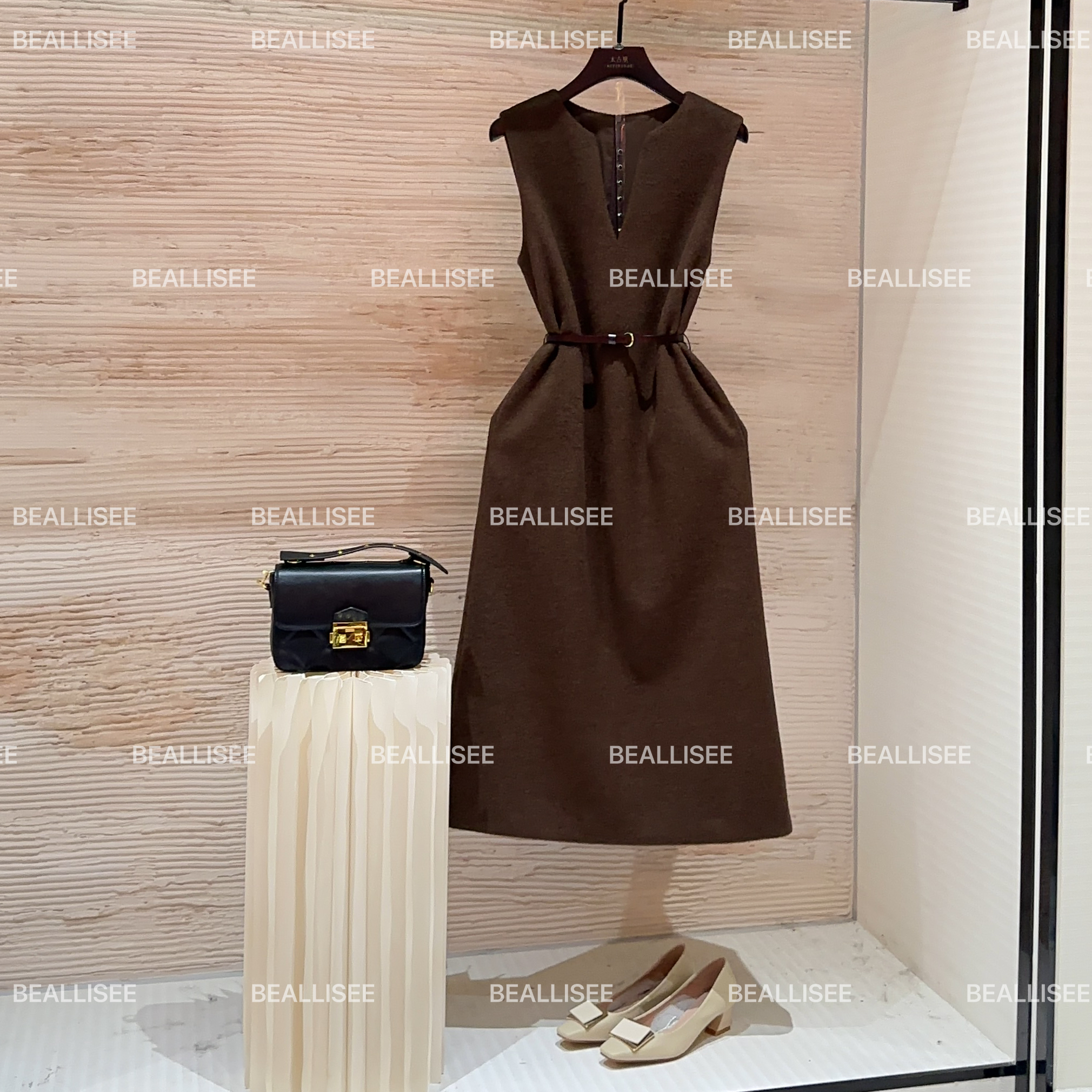 【宠粉价】秋冬新款无袖显瘦国风时尚宽松连衣裙W-A1545