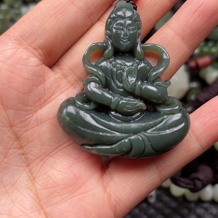 和田玉颈饰未镶嵌