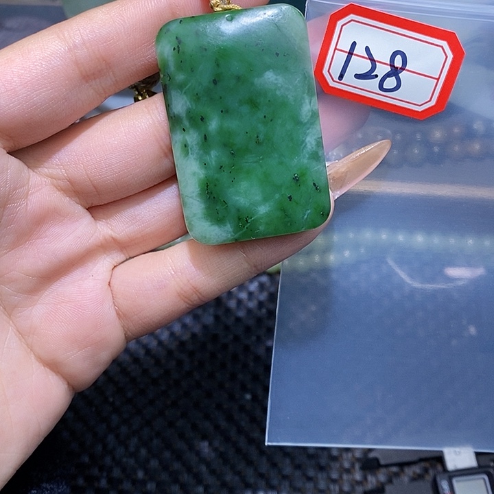 和田玉和田玉边角料随机发未镶嵌