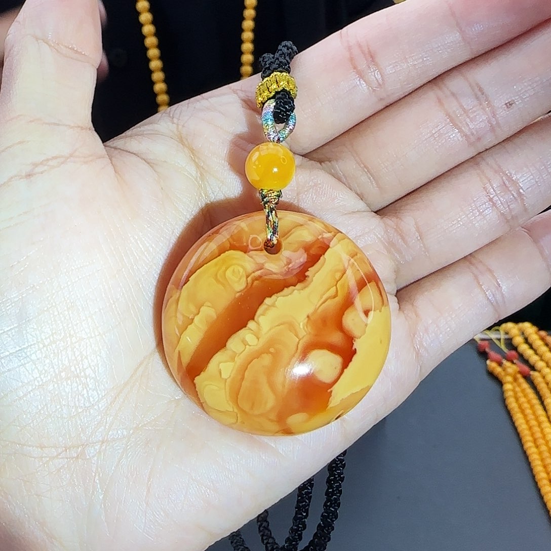 琥珀未镶嵌颈饰吊坠