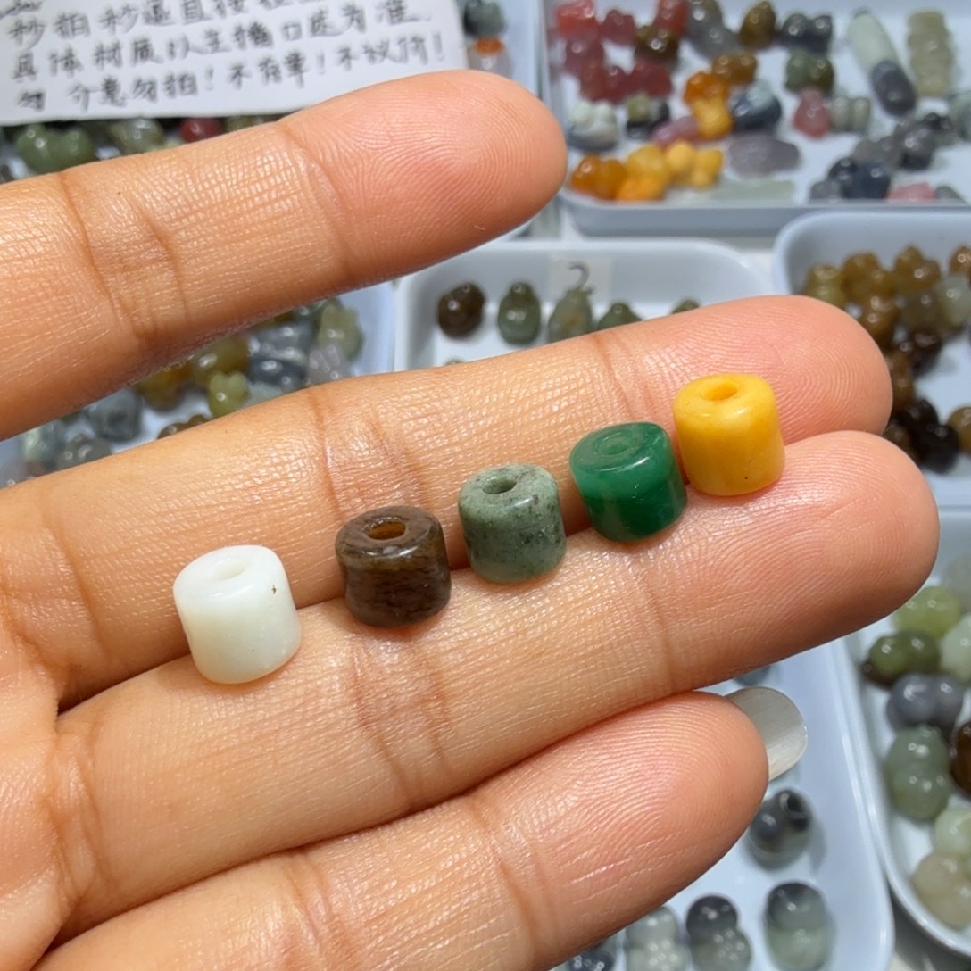 和田玉未镶嵌珠宝奇石