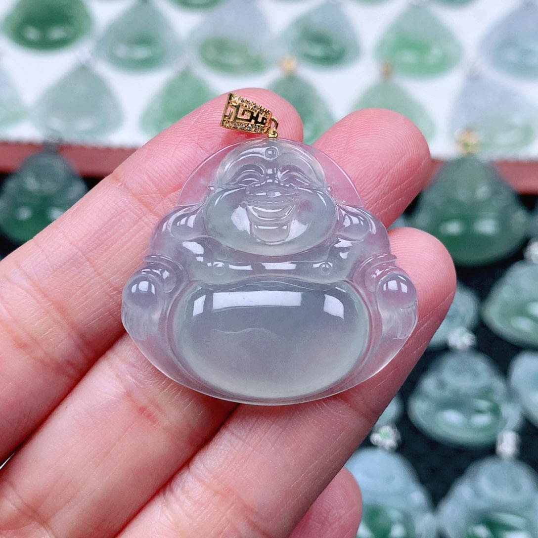 吊坠(不含链)18K金镶嵌翡翠是**啊