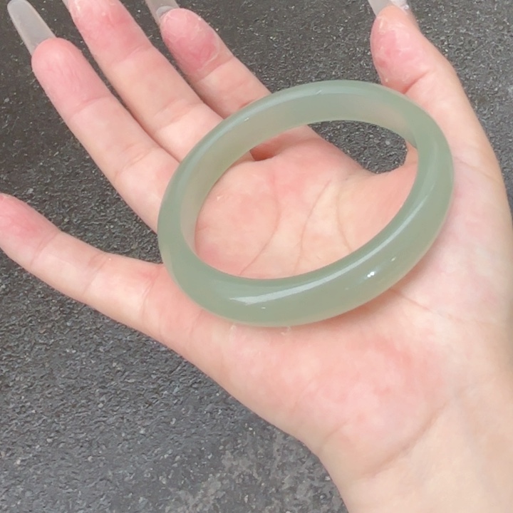 东陵石手镯未镶嵌