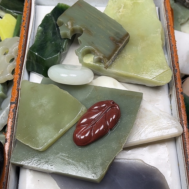 未镶嵌和田玉珠宝奇石?****