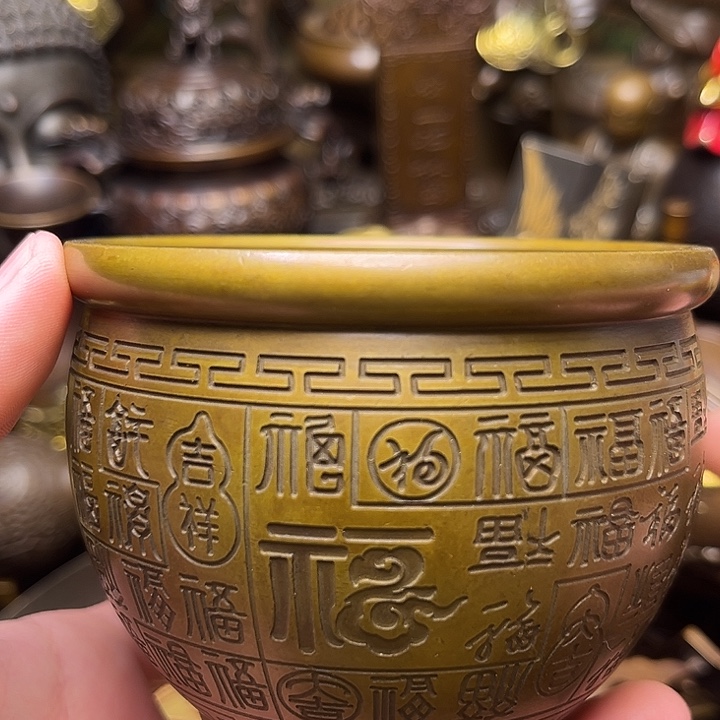 精美铜器批发档口