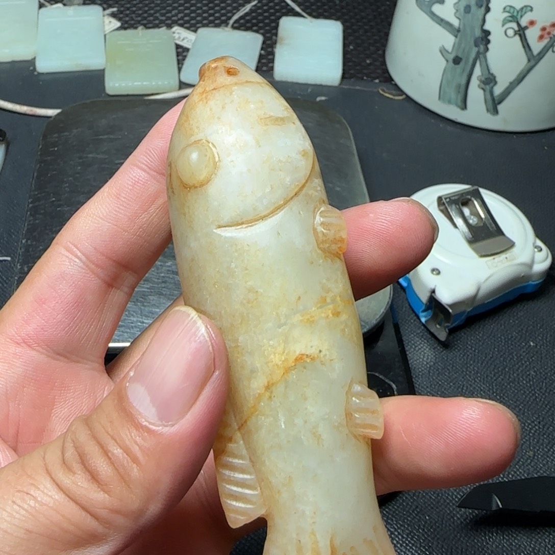 和田玉未镶嵌把件