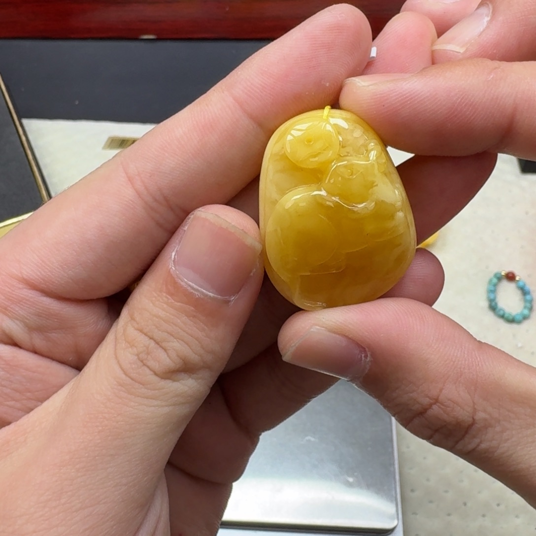 琥珀未镶嵌珠宝奇石307