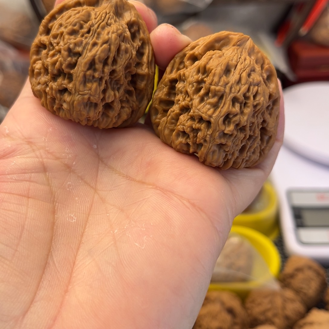 文玩核桃把件时****e南疆石