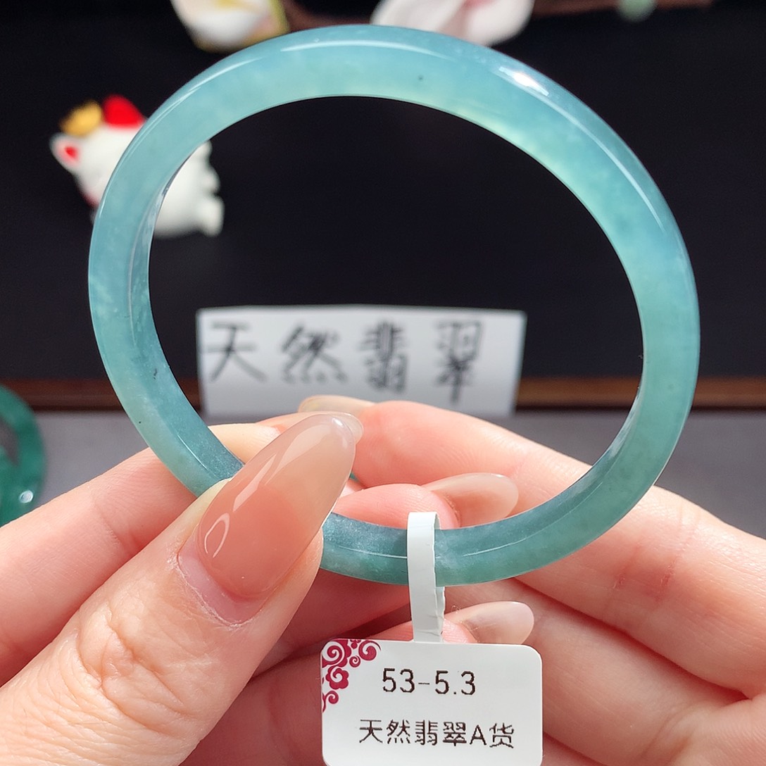 翡翠手镯（圆镯）未镶嵌