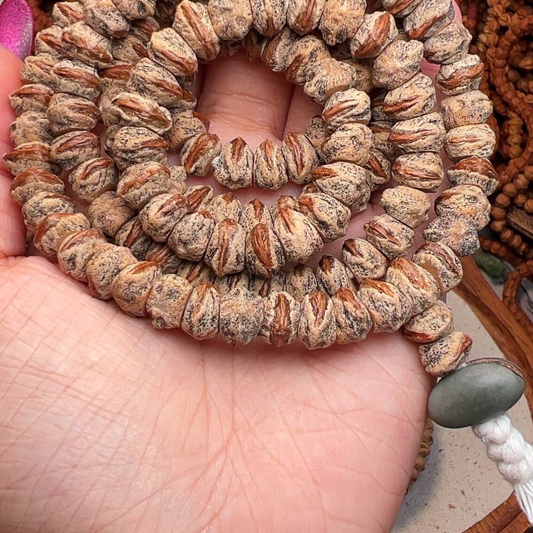 寂***湖柏香籽/百香籽吊坠