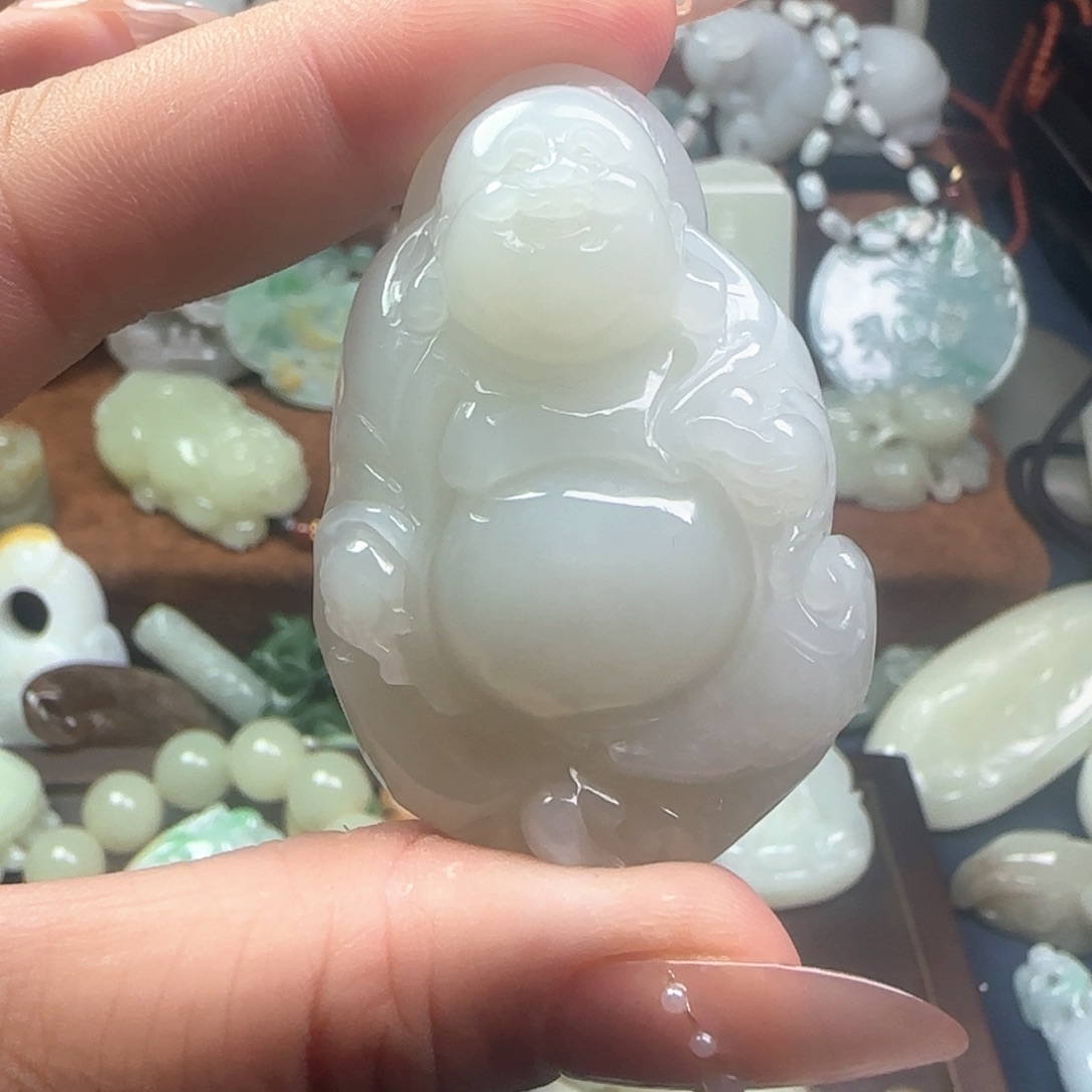 和田玉未镶嵌颈饰凡**点