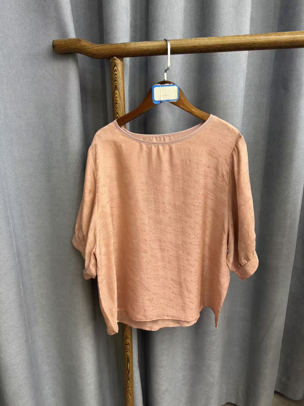 秋季新款休闲时尚圆领桑蚕丝短袖上衣女H401