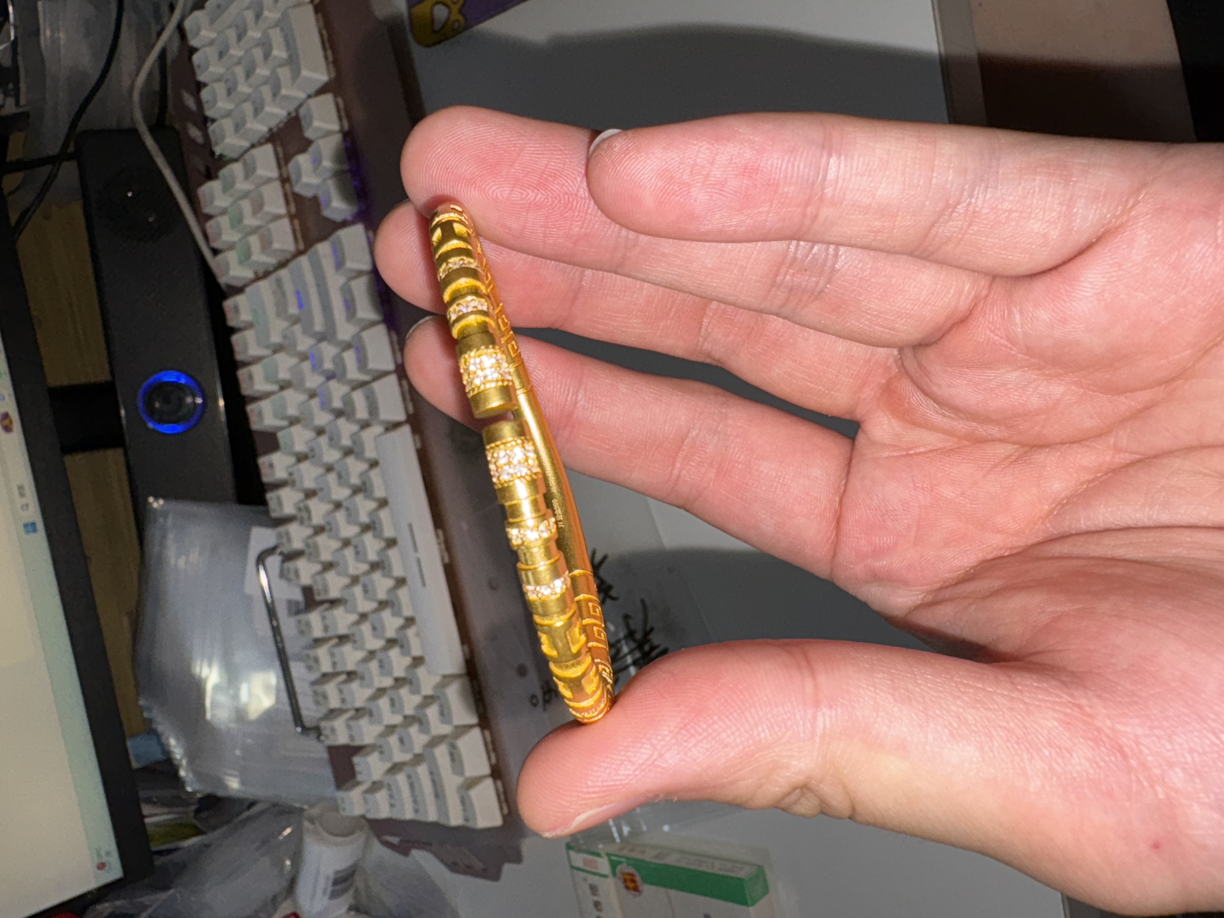 美婷宝宝的链接其他人不准拍哦足金手镯点钻