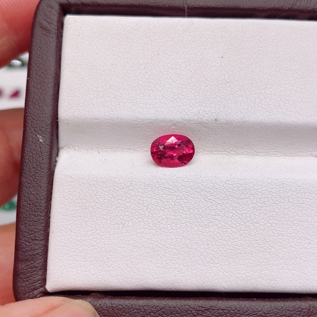 碧玺裸石未镶嵌1.27克拉