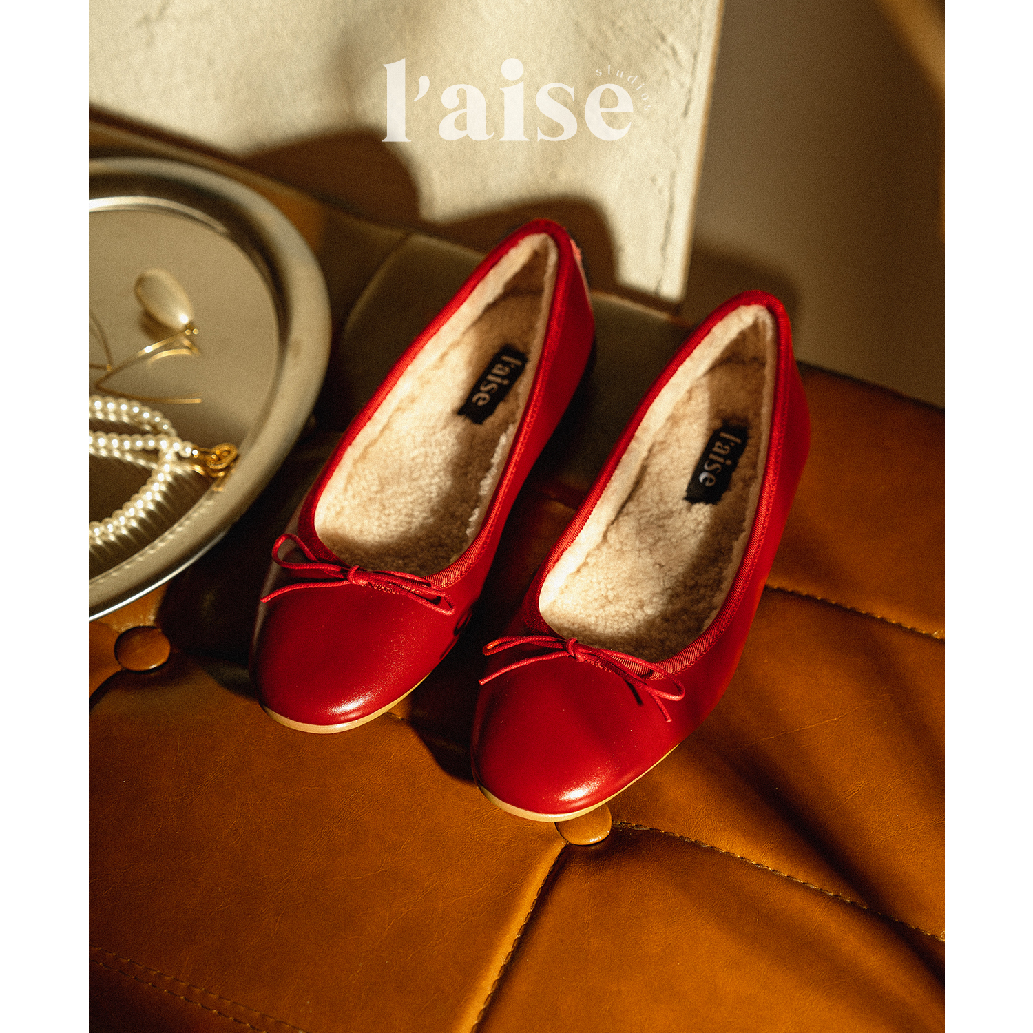 L'aise A/W Preview  意大利进口绵羊皮红色毛绒芭蕾毛毛鞋女
