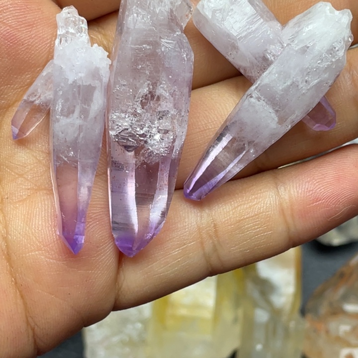 克鲁兹未镶嵌水晶