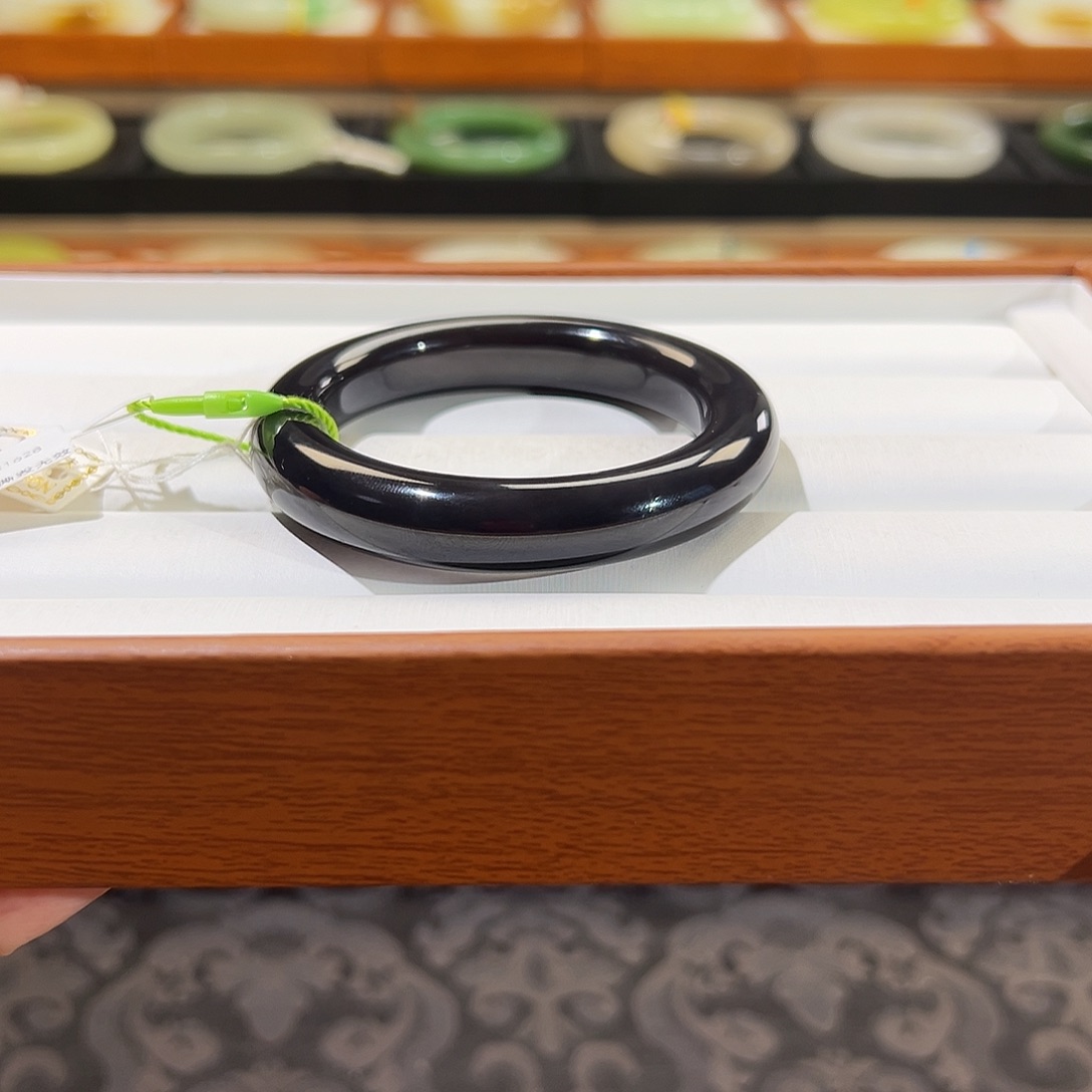 和田玉手镯未镶嵌  【帝紫】