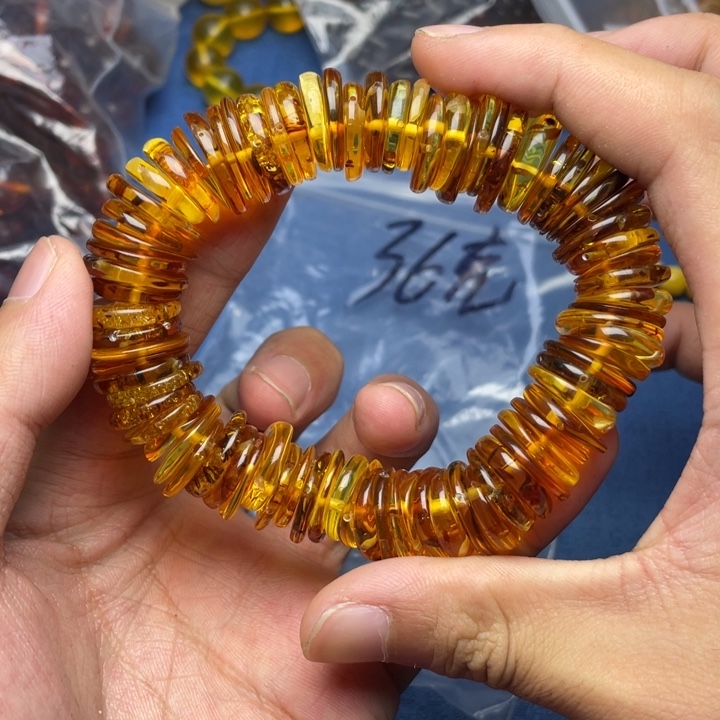 未镶嵌琥珀珠宝奇石