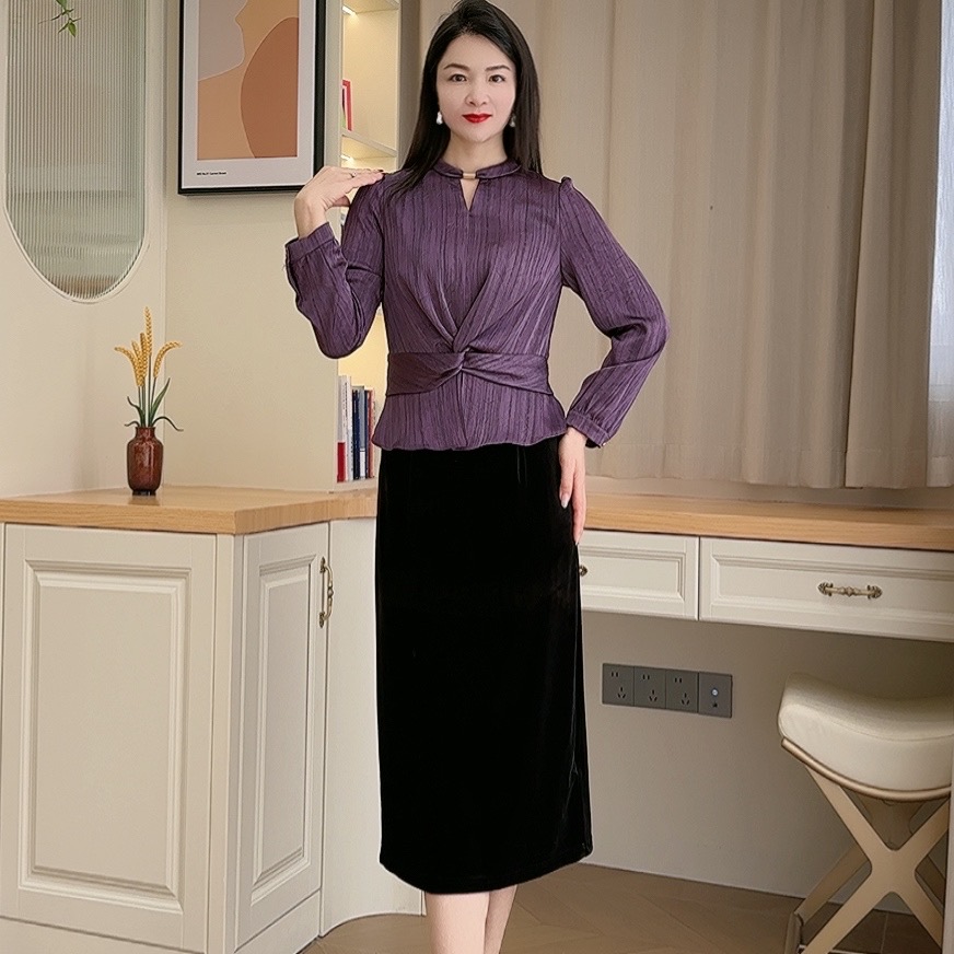Z9502秋季新款气质女人味连衣裙V领长袖中腰显瘦拼接款花纹中长裙