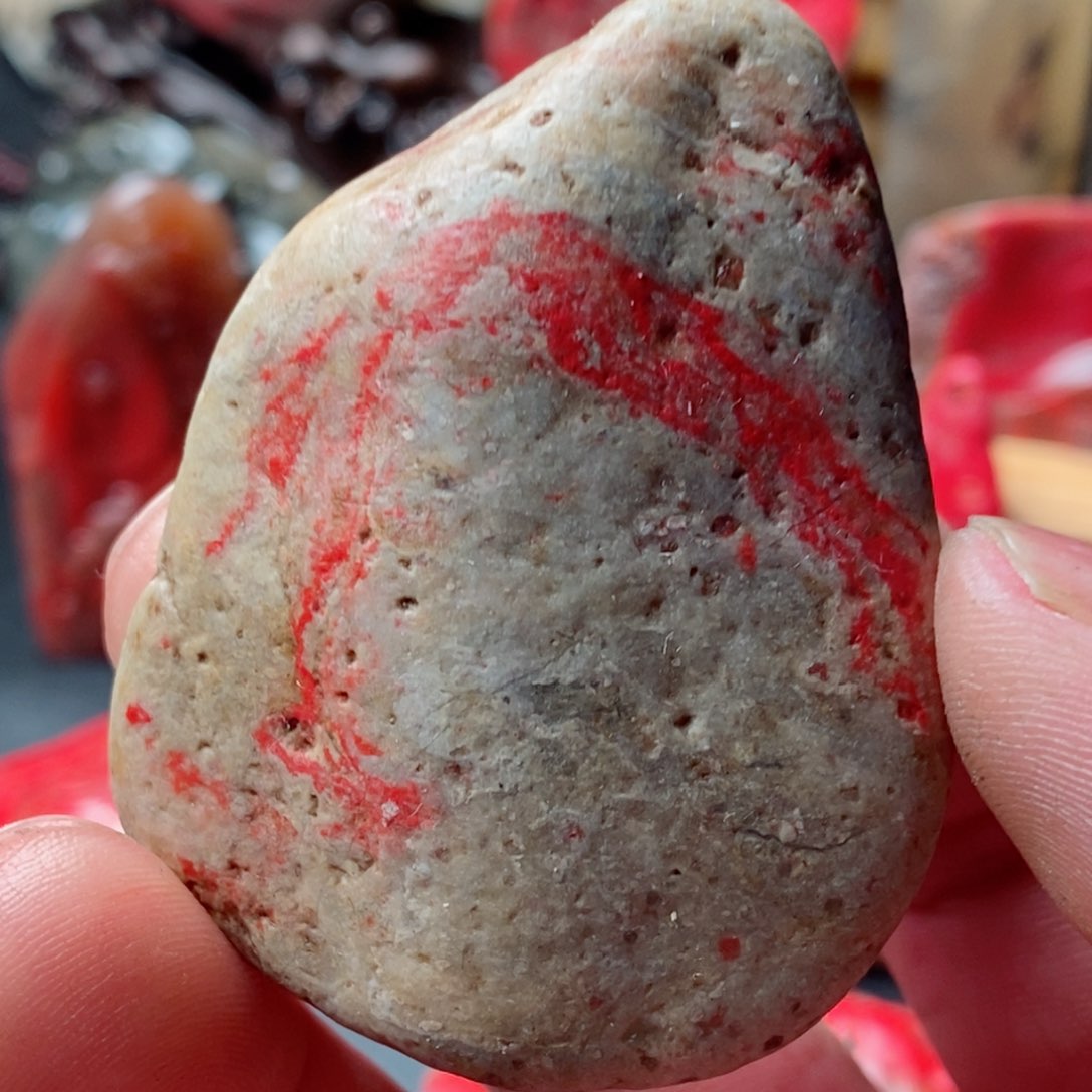 昌化鸡血石昌化鸡血石毛料