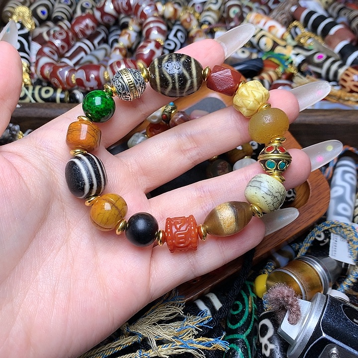 玛瑙/玉髓发一条未镶嵌