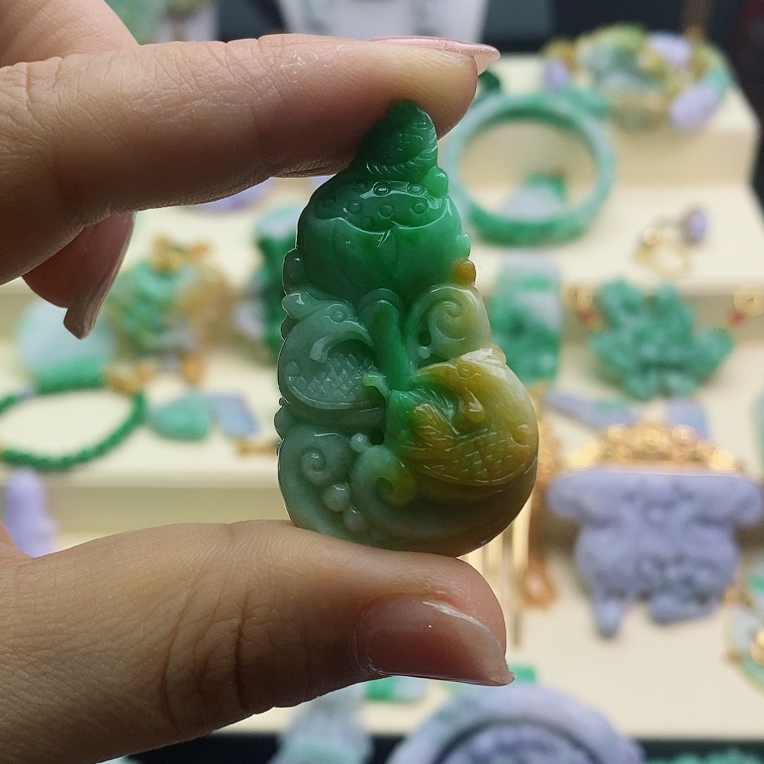 翡翠吊坠(不含链)未镶嵌佳*翡翠雕刻鸳鸯吊坠