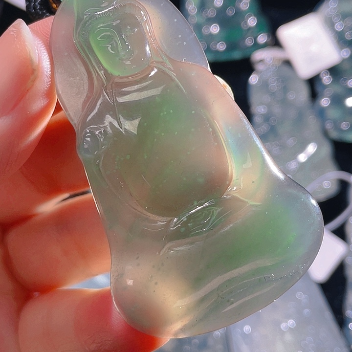 翡翠颈饰未镶嵌30，