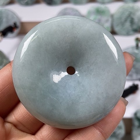 翡翠颈饰未镶嵌平安扣福利