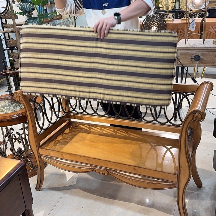 有机玻璃铁木椅子