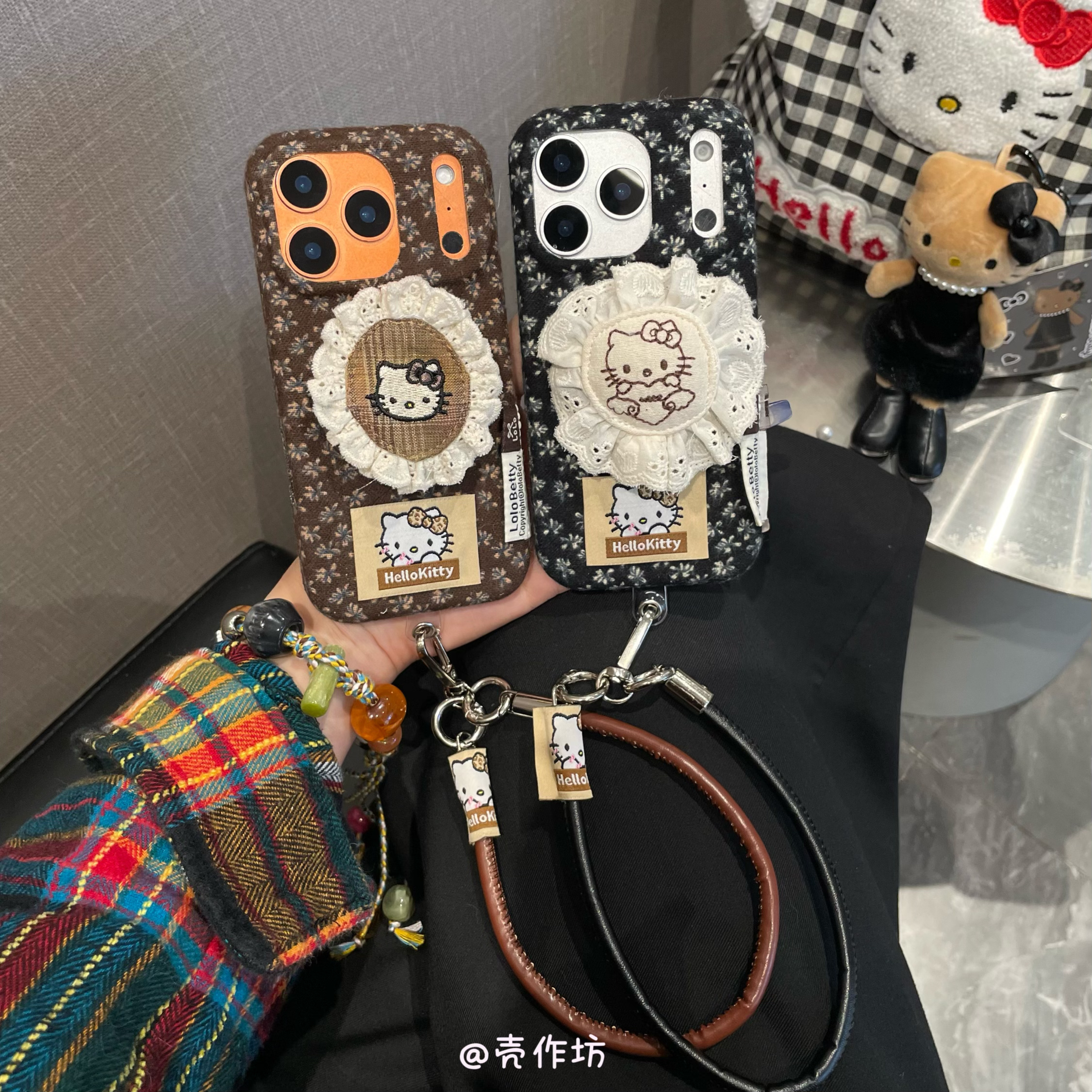 秋冬磁吸绒布碎花KT猫支架适用苹果iPhone17/16/15/14手机保护套