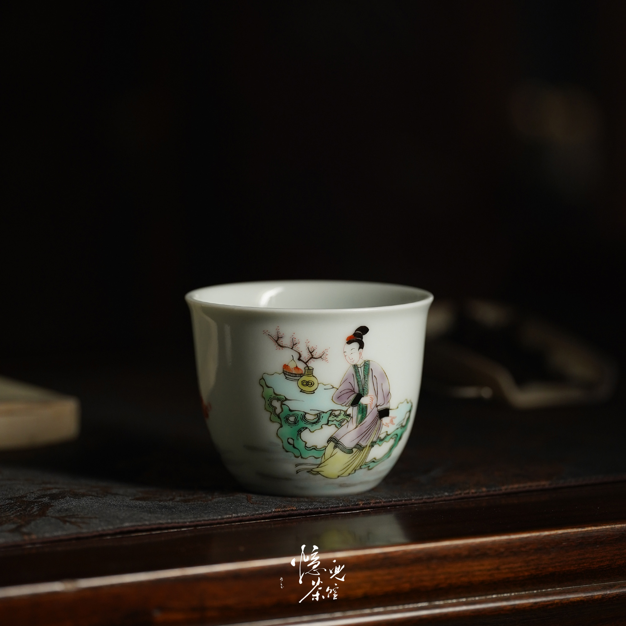 五彩三娘教子图卧足杯“容量120ml  口径7.2cm”
