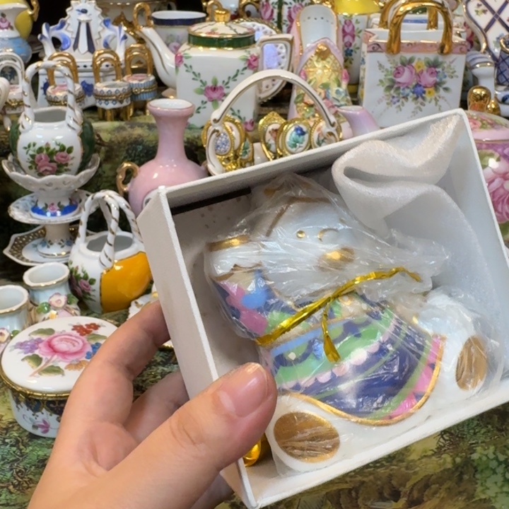 鹿与海陶瓷家居有限公司