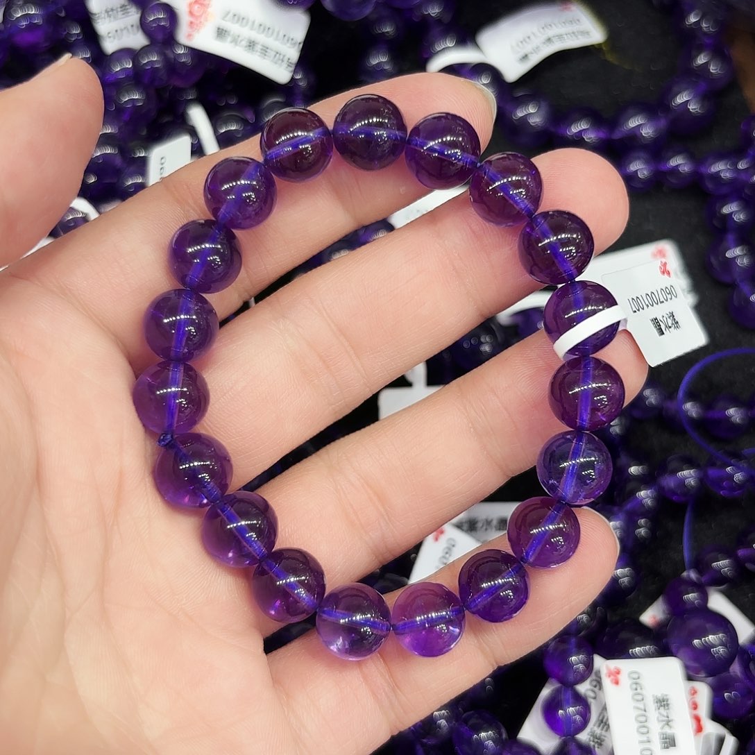 水晶手链未镶嵌金****呀水晶