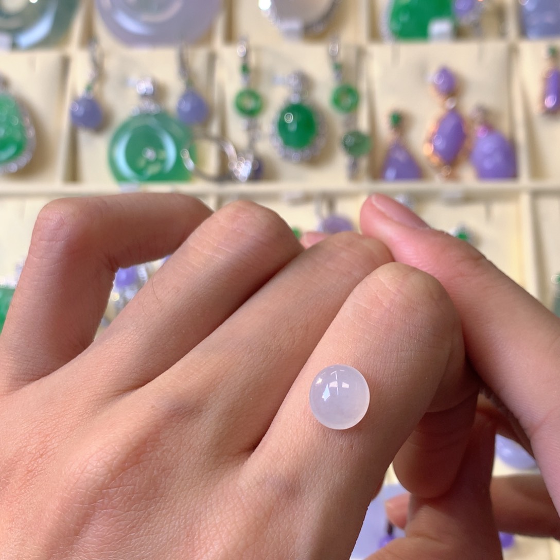 翡翠颈饰未镶嵌裸石