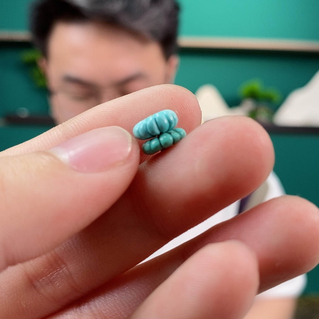 绿松石雕刻未镶嵌
