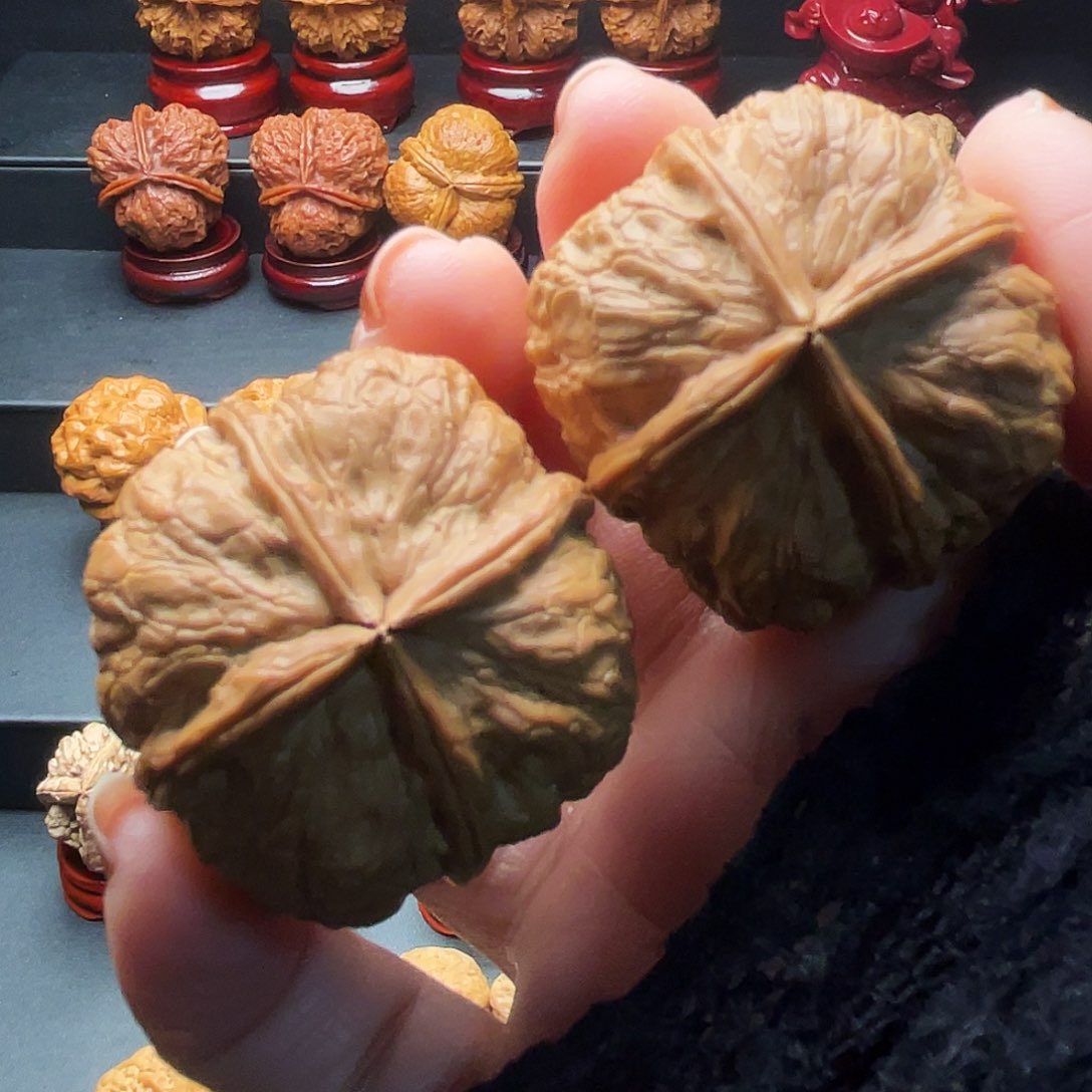 文玩核桃吊坠金炸四