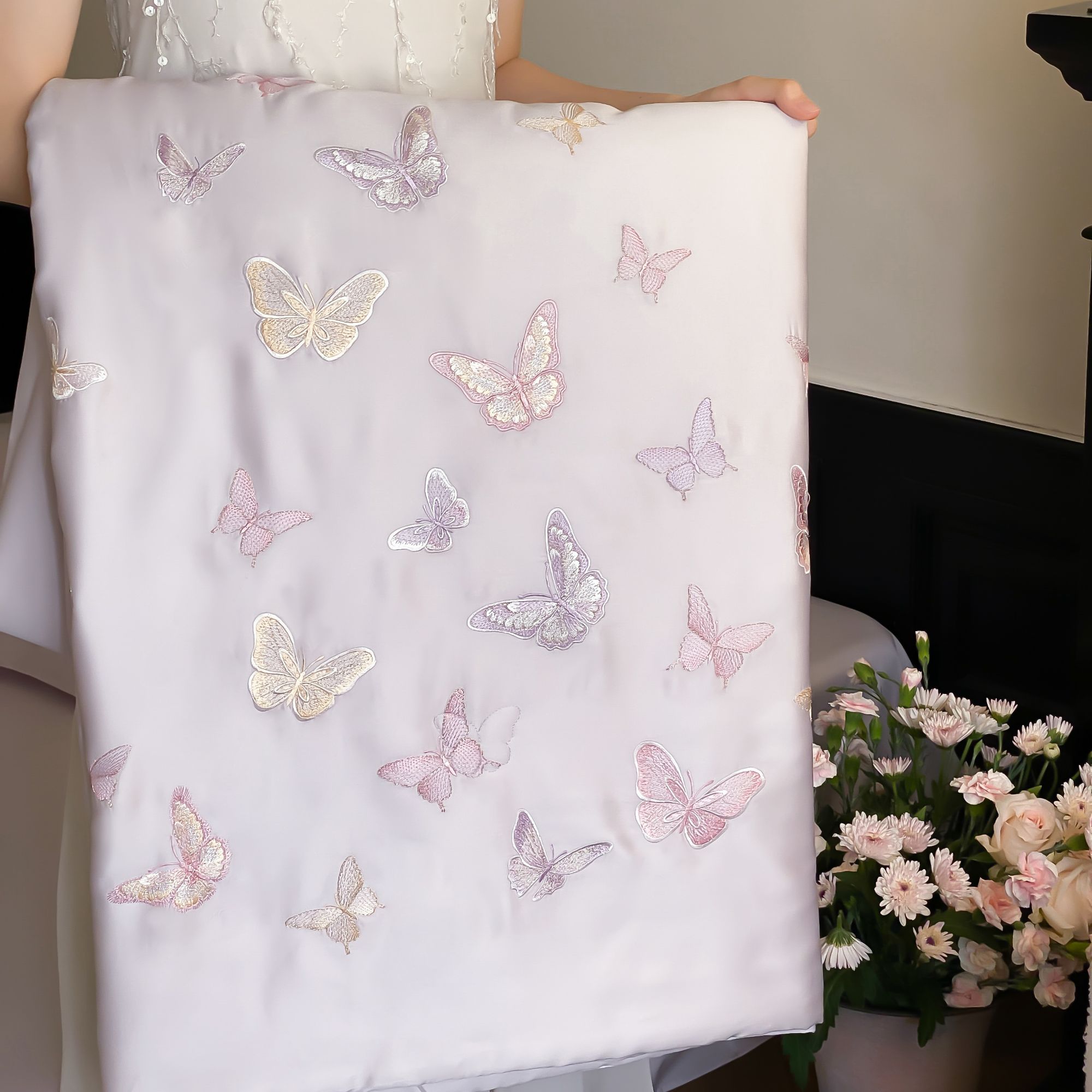 「专版花型•天丝刺绣系列•单夏被•蝶影入梦」卧室床上用品