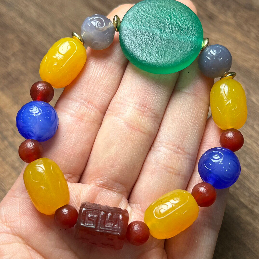 精品老玛瑙七彩多宝如意纹手串