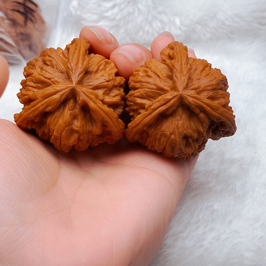 （***）吊坠文玩核桃三棱