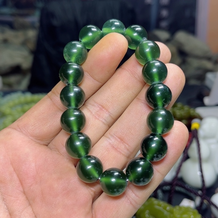 蛇纹石玉手串未镶嵌