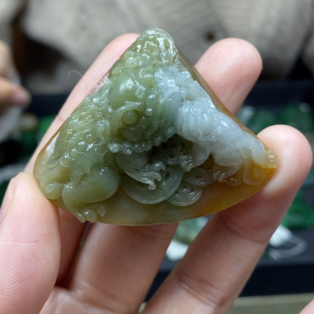 翡翠颈饰未镶嵌毛货醒狮51号