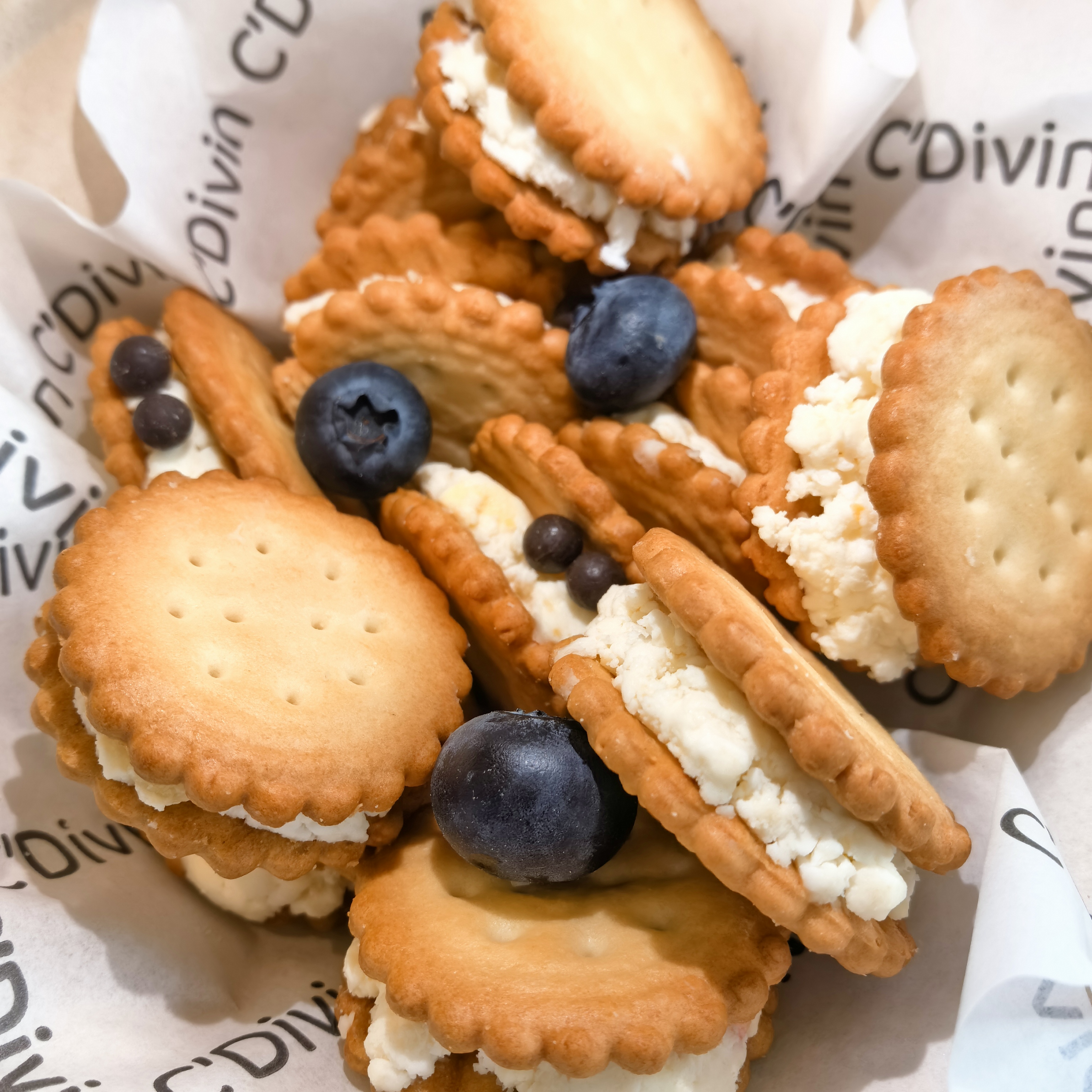 牛奶小饼夹干噎酸奶果盒100克