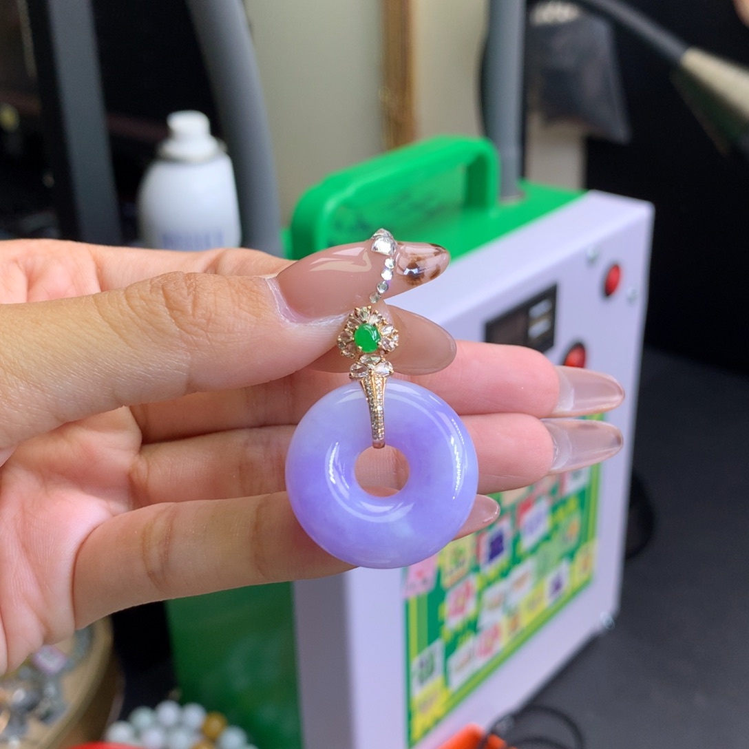 仙***姐翡翠18K金镶嵌颈饰