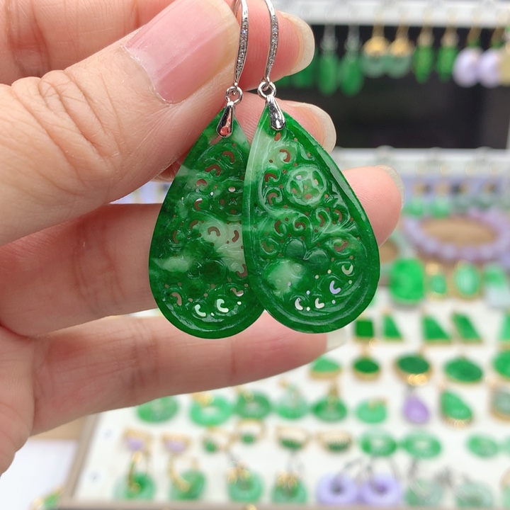 翡翠18K金镶嵌耳饰