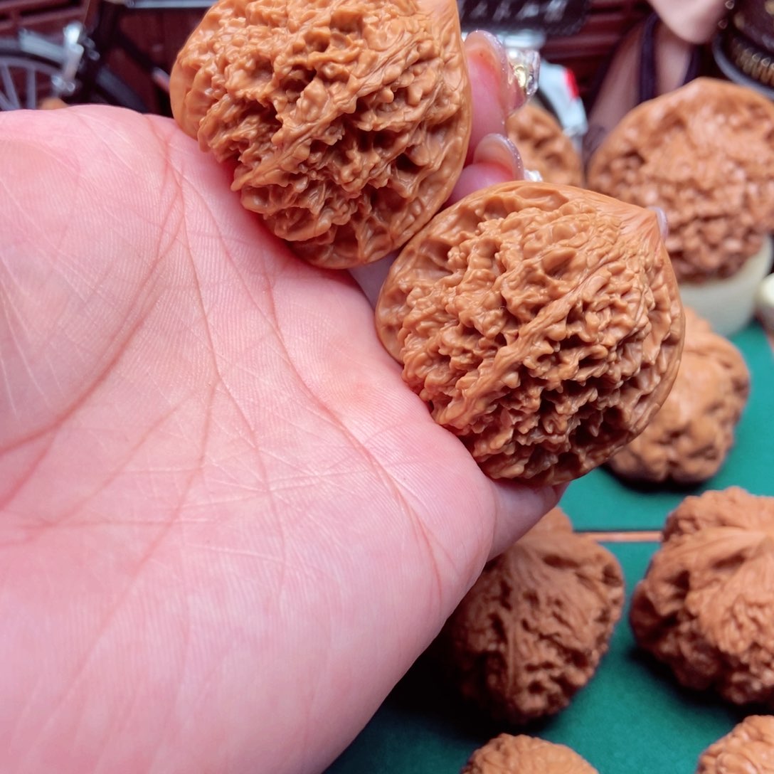 文玩核桃吊坠满天星40已打底