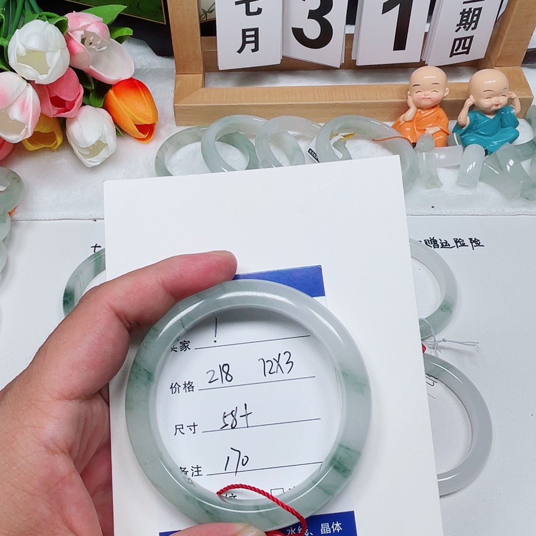 ！***石英质玉手镯未镶嵌