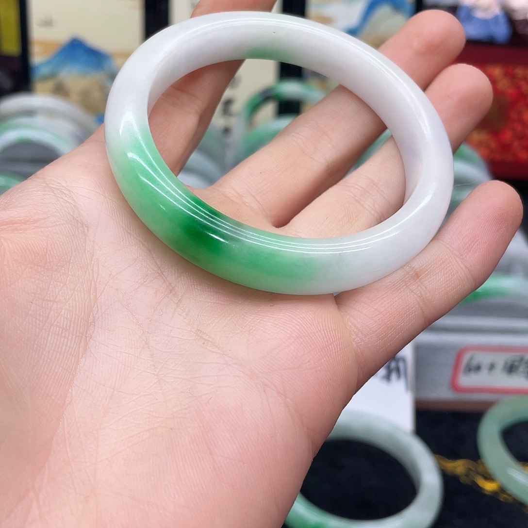 飞***儿以图为准云主播004