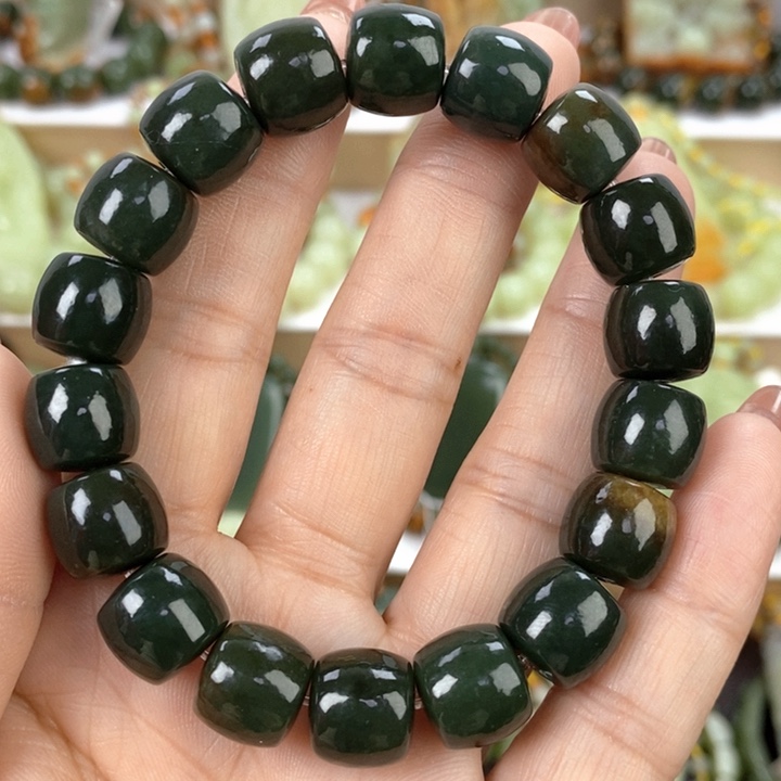 【闪购商品】透闪石质玉手串未镶嵌